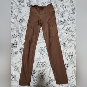 Old Navy Active Leggings with pockets size small